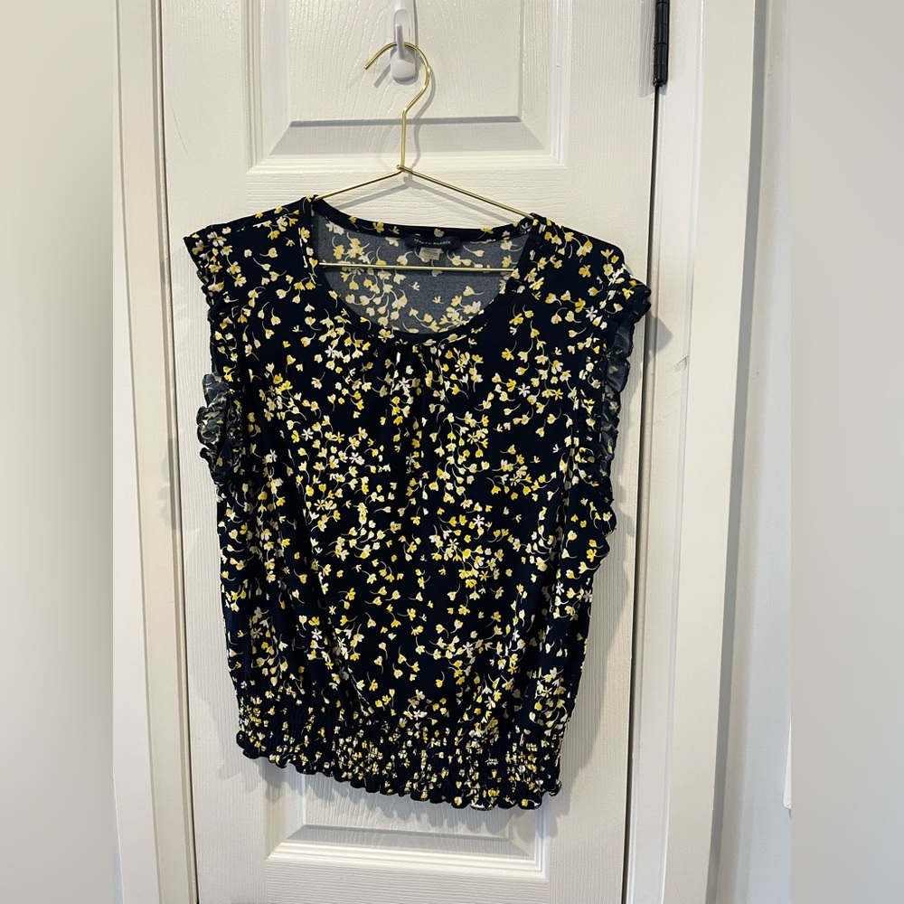 Tommy Hilfiger Women's Sleeveless Floral Bouse‎ Elastic Waist Medium
